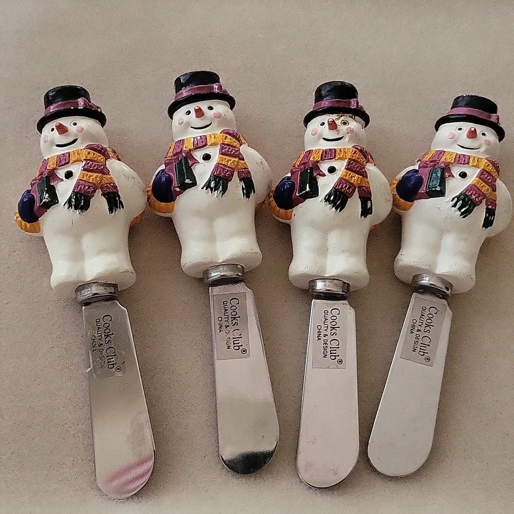 Christmas Snowmen Cooks Club Butter Knives